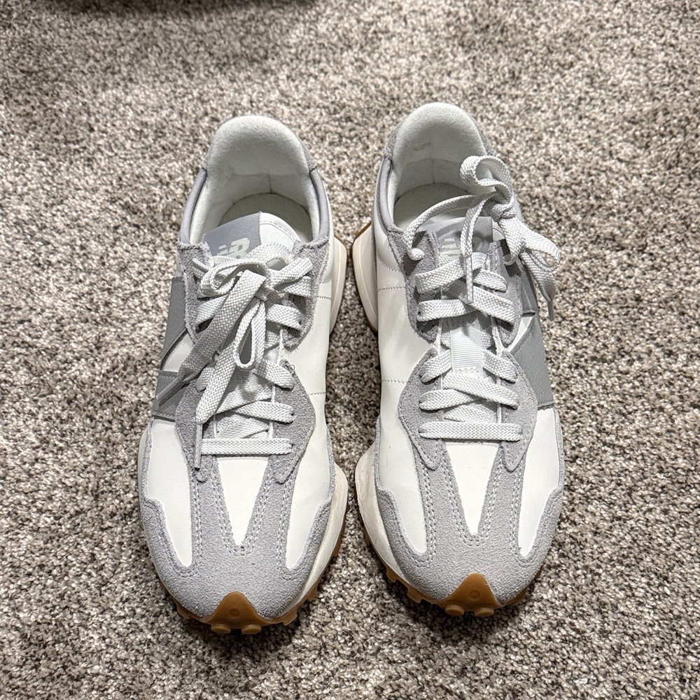 New Balance 327 Gray and White Women's Sneakers - Picture 2 of 9